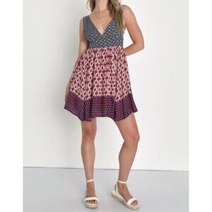 LuLus La Vie en Roses Navy Blue and Red Floral print dress.